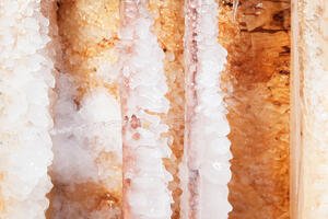Tips for handling frozen pipes